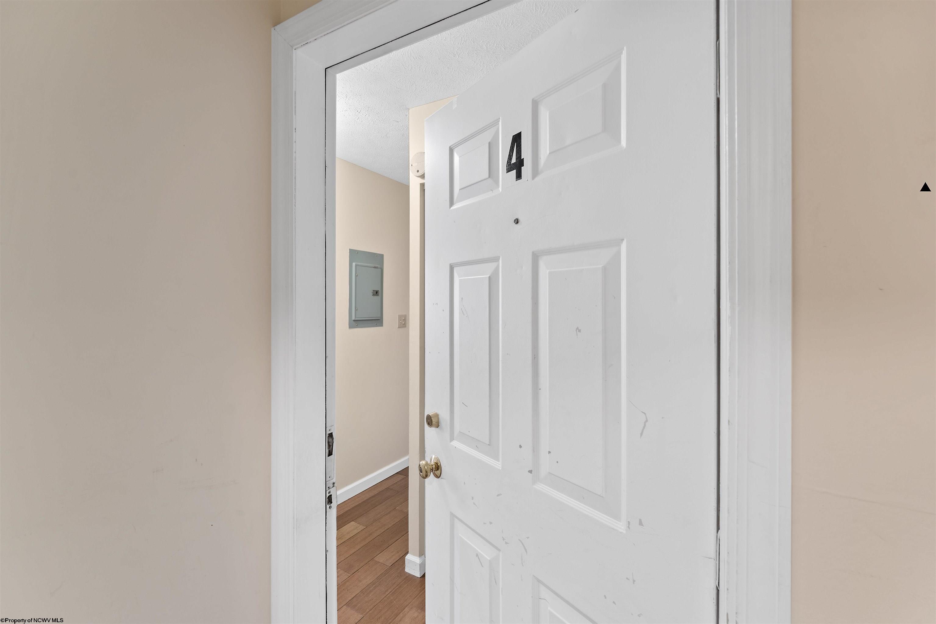 Morgantown, West Virginia 26505, United States, 18 Bedrooms Bedrooms, ,8 BathroomsBathrooms,Residential,Contingent,54580