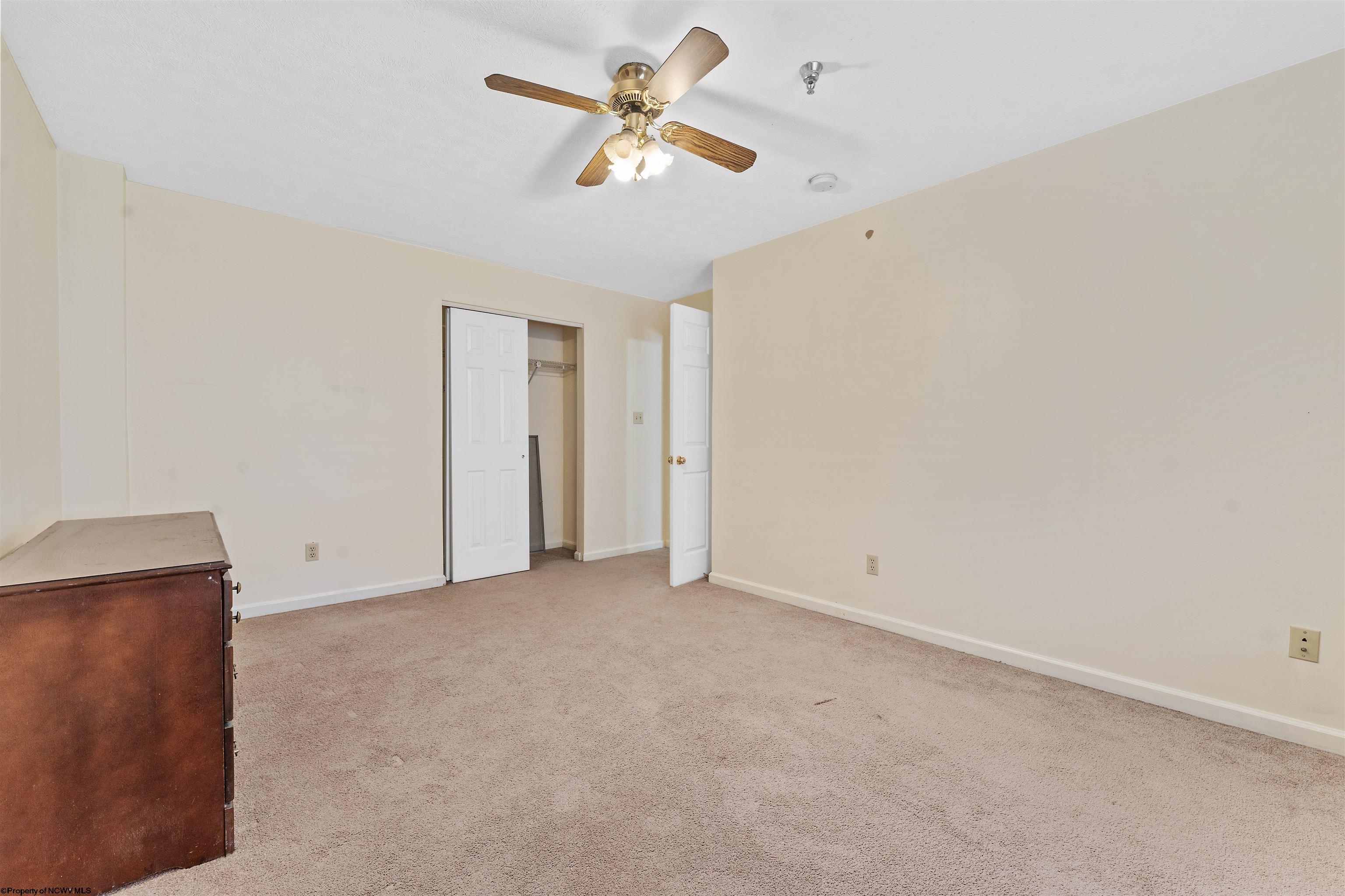 Morgantown, West Virginia 26505, United States, 18 Bedrooms Bedrooms, ,8 BathroomsBathrooms,Residential,Contingent,54580