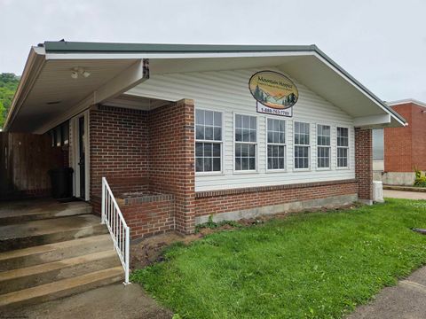 Photo of 229 Walnut Street, Parsons, WV 26287 (MLS # 10165035)