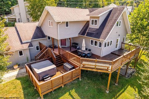 Photo of 1402 Arcadia Drive, Fairmont, WV 26554 (MLS # 10161536)