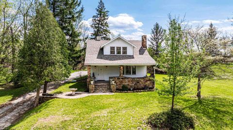 Photo of 184 Old Furnace Road, Hopwood, PA 15445 (MLS # 10164276)