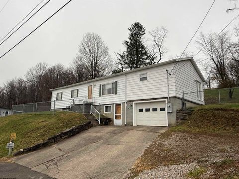 Photo of 40 Bine Street, Fairmont, WV 26554 (MLS # 10162558)