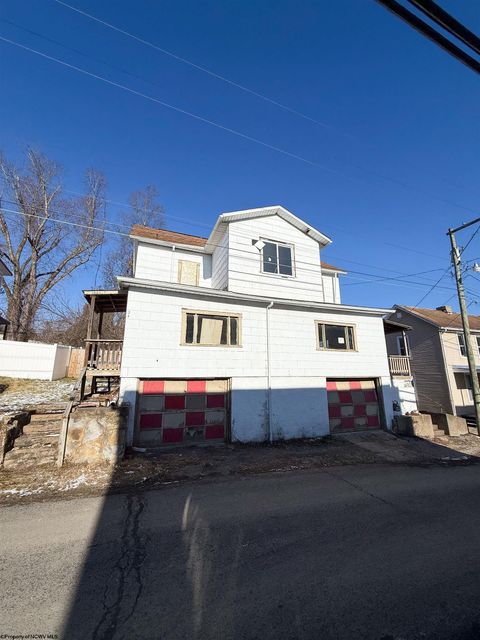 Photo of 22 FREELAND Street, Fairmont, WV 26554 (MLS # 10163102)
