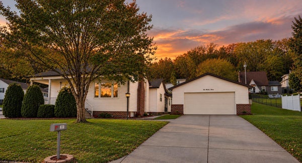 201 MORITZ AVE, GRAFTON, WV 26354 - Image 2eb04326b34d3f42f8d034c1ecd446c3/2937521879
