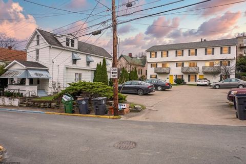 Photo of 465 Wilson Avenue, Morgantown, WV 26501 (MLS # 10163898)