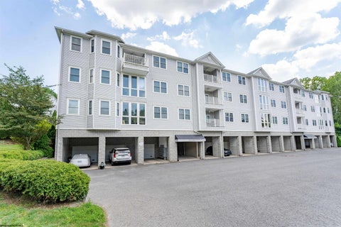 Photo for 124 Fountain View