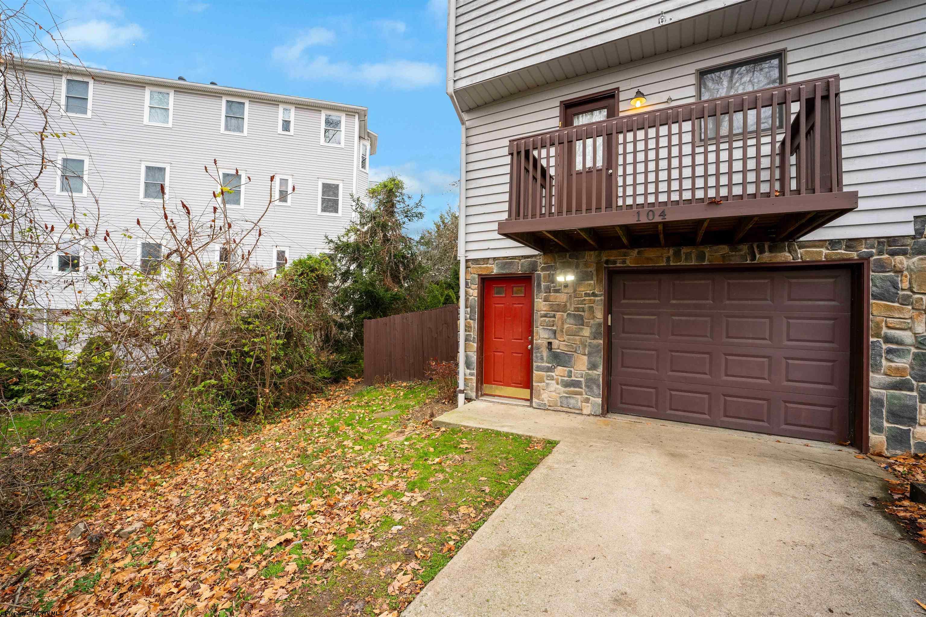 Morgantown, West Virginia 26505, United States, 3 Bedrooms Bedrooms, ,3 BathroomsBathrooms,Residential,Pending,68375