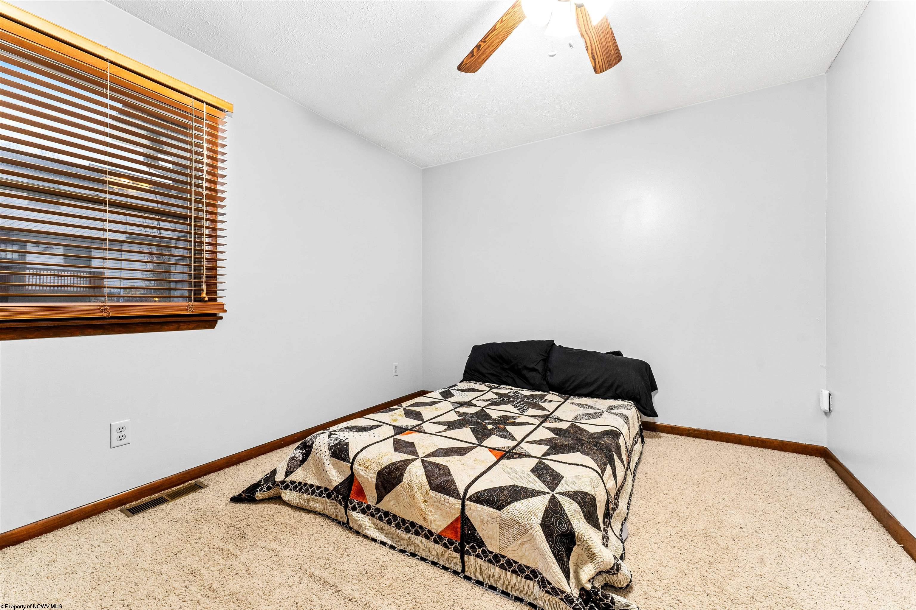 Morgantown, West Virginia 26505, United States, 3 Bedrooms Bedrooms, ,3 BathroomsBathrooms,Residential,Pending,68375