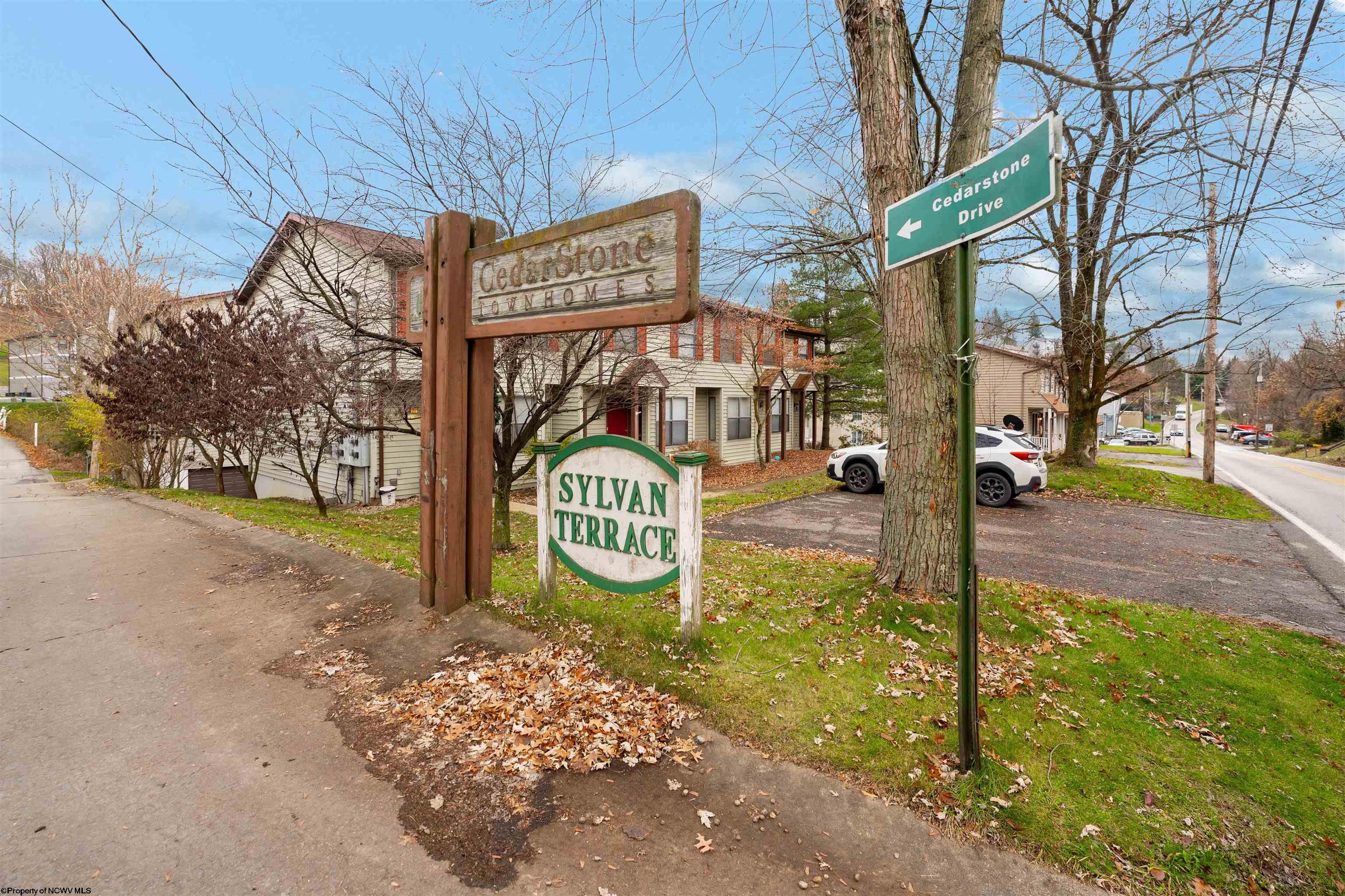 Morgantown, West Virginia 26505, United States, 3 Bedrooms Bedrooms, ,3 BathroomsBathrooms,Residential,Pending,68375