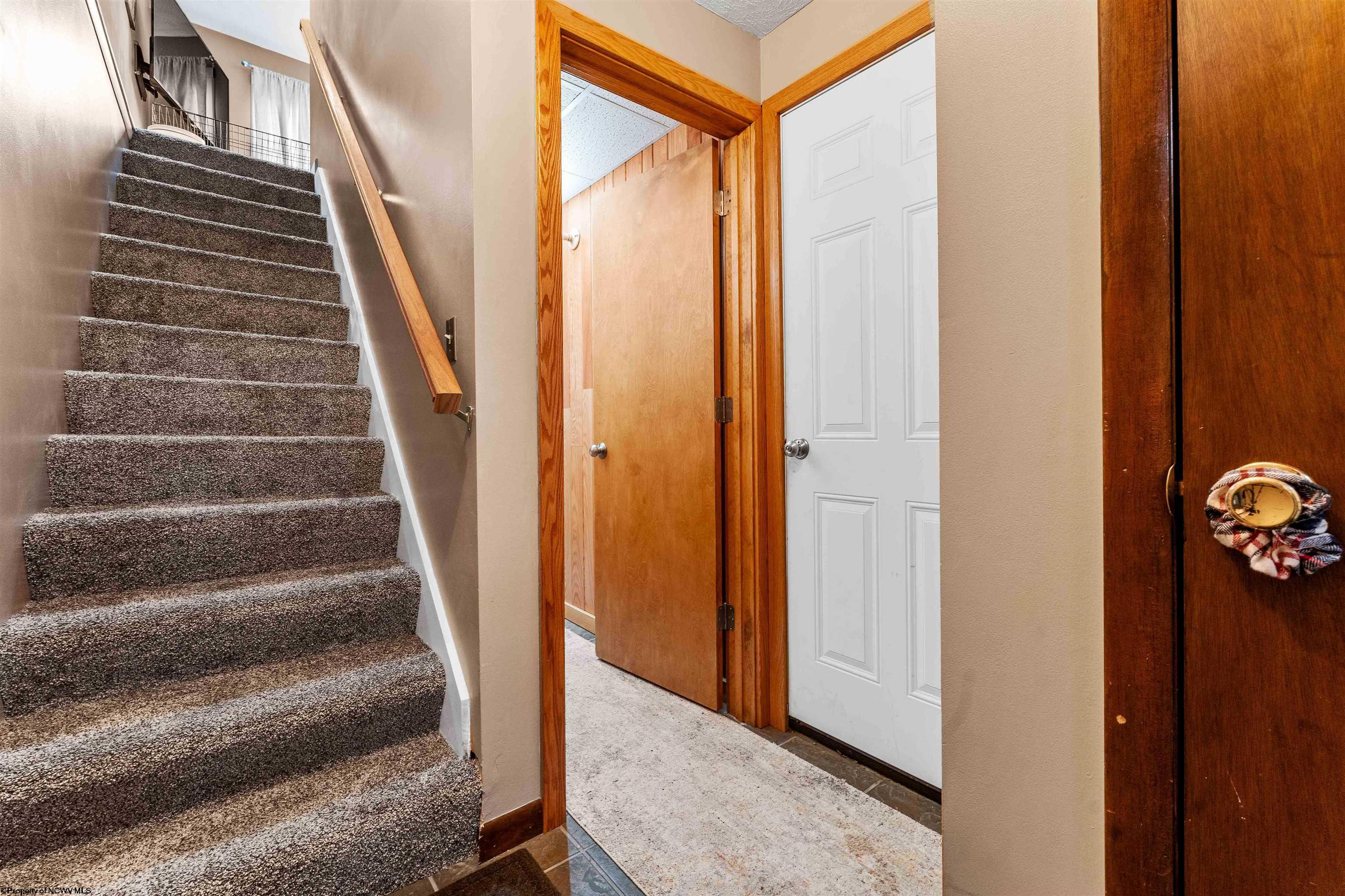 Morgantown, West Virginia 26505, United States, 3 Bedrooms Bedrooms, ,3 BathroomsBathrooms,Residential,Pending,68375