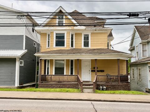 Photo of 221 Beechurst Avenue, Morgantown, WV 26505 (MLS # 10164979)