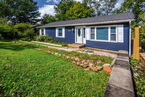 Photo of 542 Cherokee Drive, Morgantown, WV 26508 (MLS # 10161755)