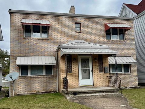Photo of 211 McGraw Avenue, Grafton, WV 24701 (MLS # 10162131)