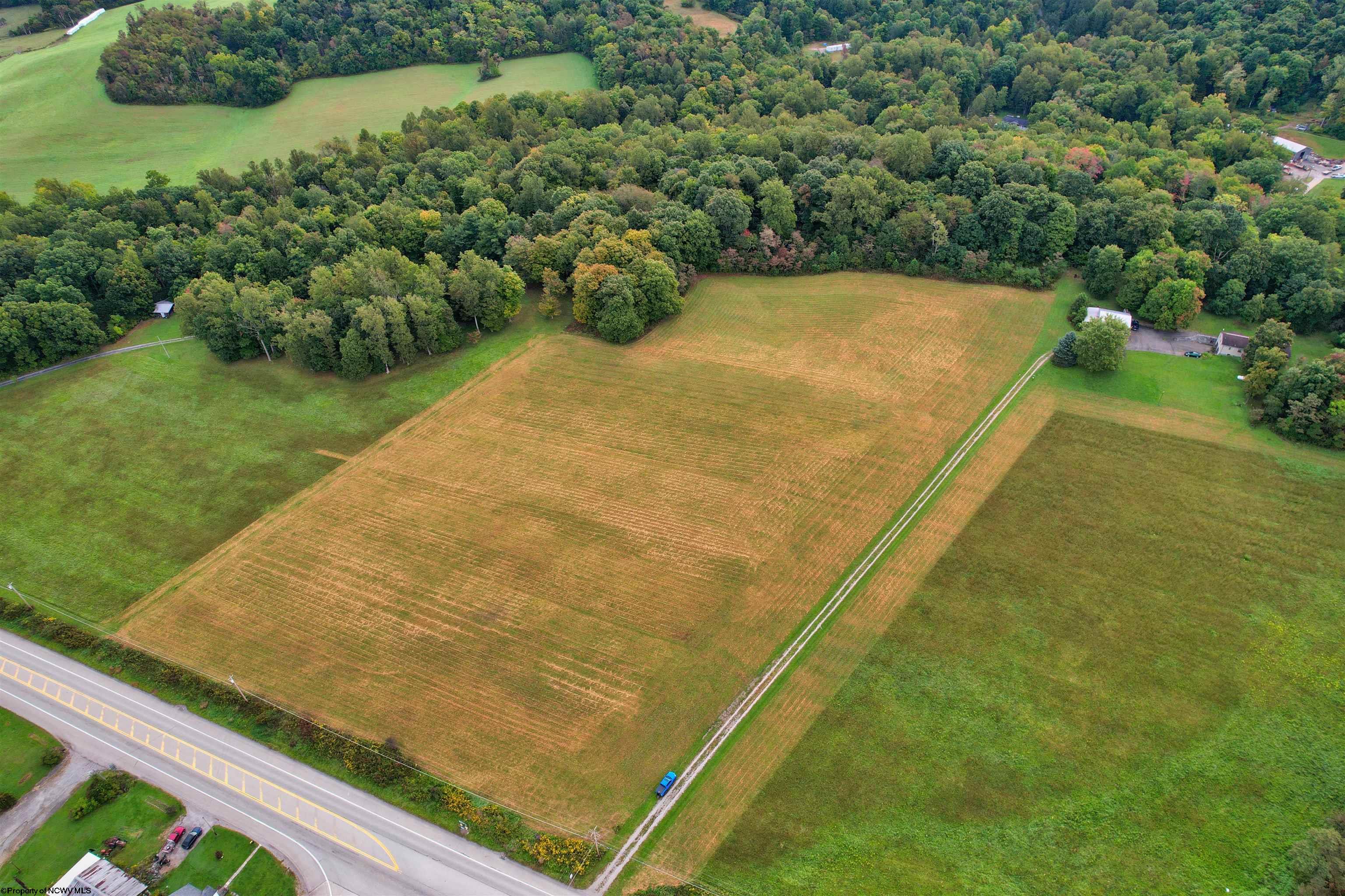 Smithfield, Pennsylvania 15478, United States, 3 Bedrooms Bedrooms, ,2 BathroomsBathrooms,Residential,Pending,61050