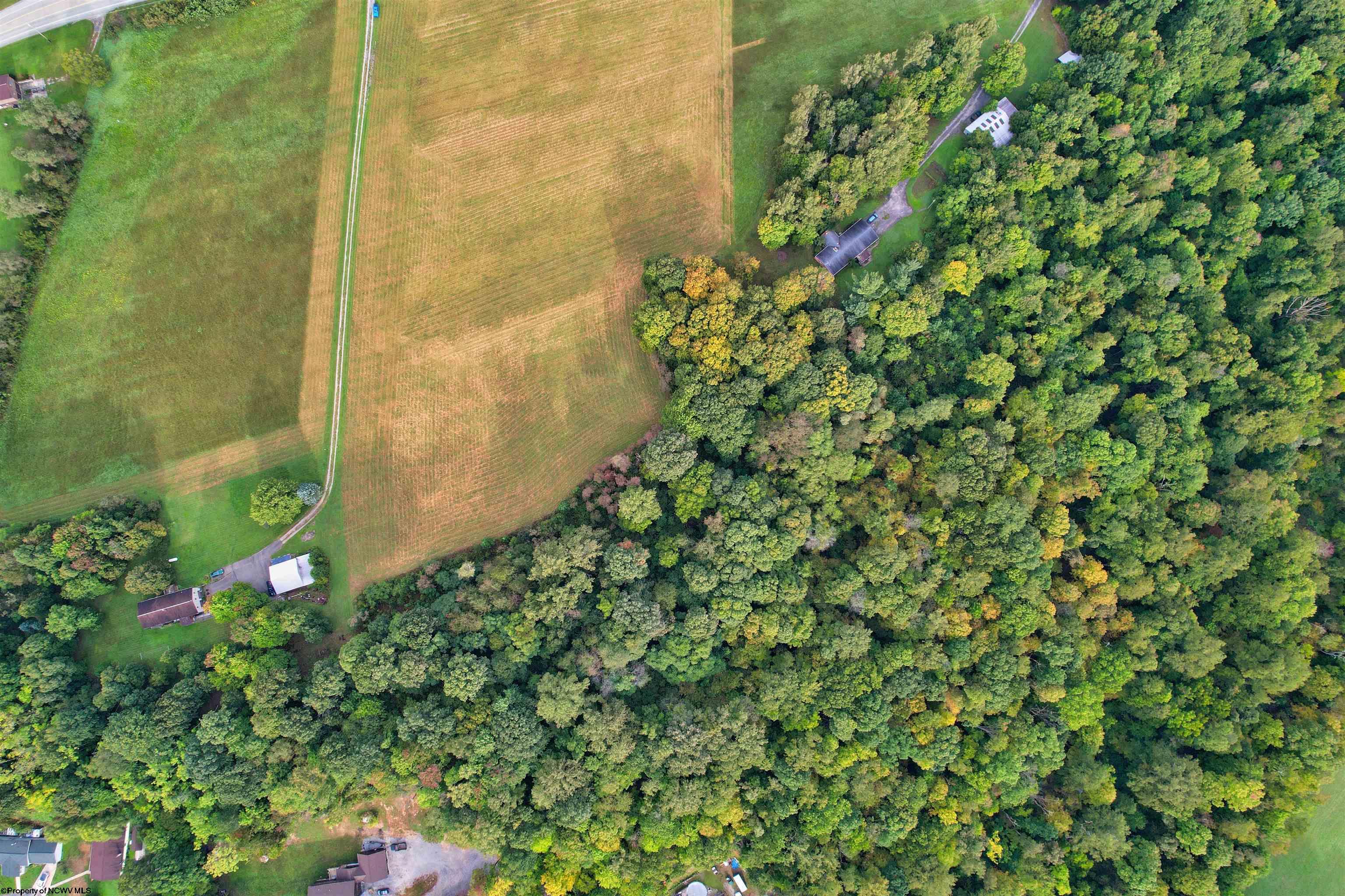 Smithfield, Pennsylvania 15478, United States, 3 Bedrooms Bedrooms, ,2 BathroomsBathrooms,Residential,Pending,61050