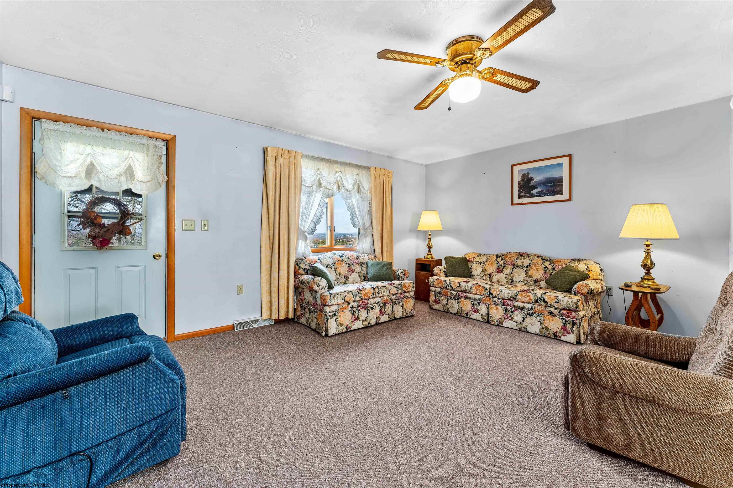 Smithfield, Pennsylvania 15478, United States, 3 Bedrooms Bedrooms, ,2 BathroomsBathrooms,Residential,Pending,61050