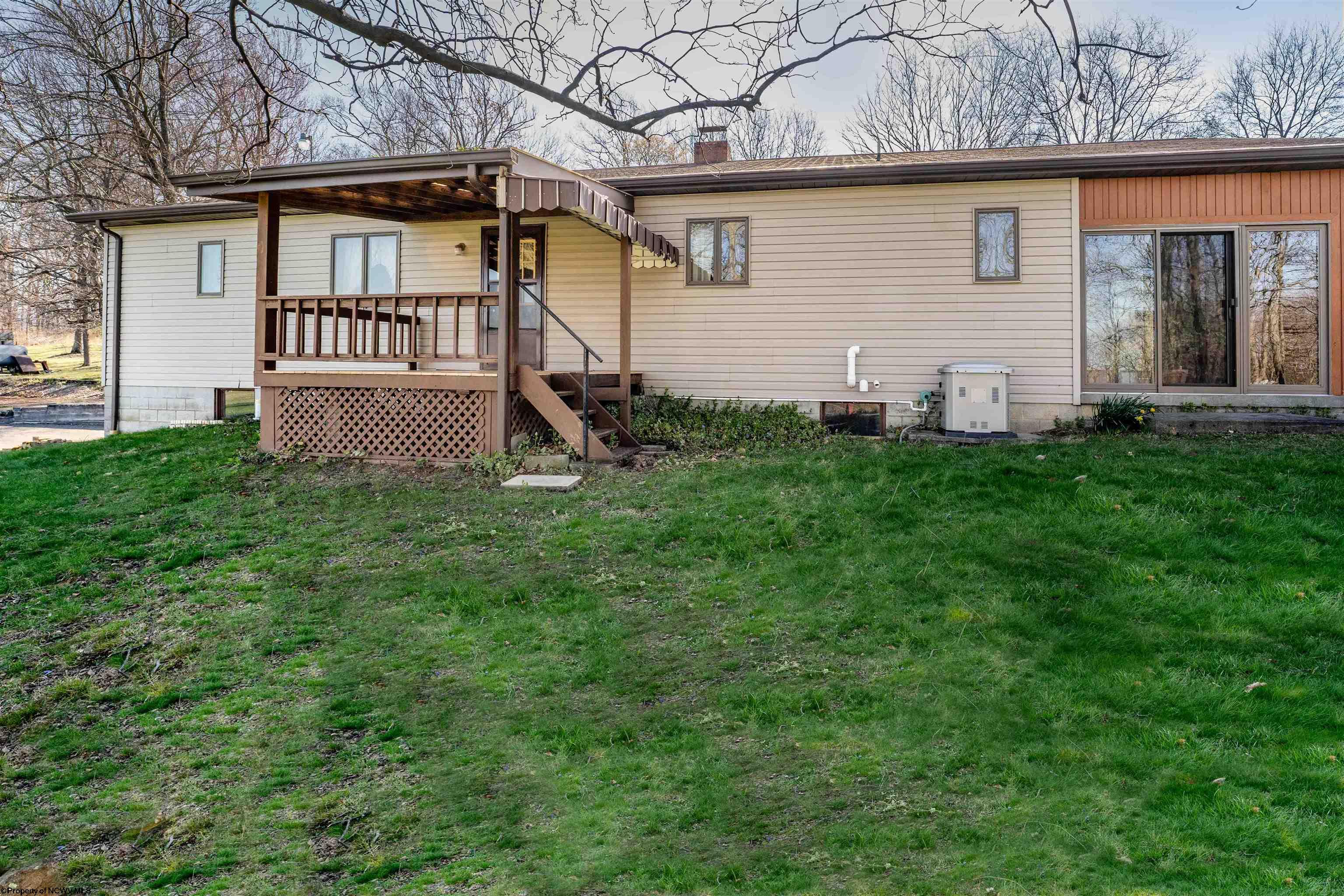 Smithfield, Pennsylvania 15478, United States, 3 Bedrooms Bedrooms, ,2 BathroomsBathrooms,Residential,Pending,61050