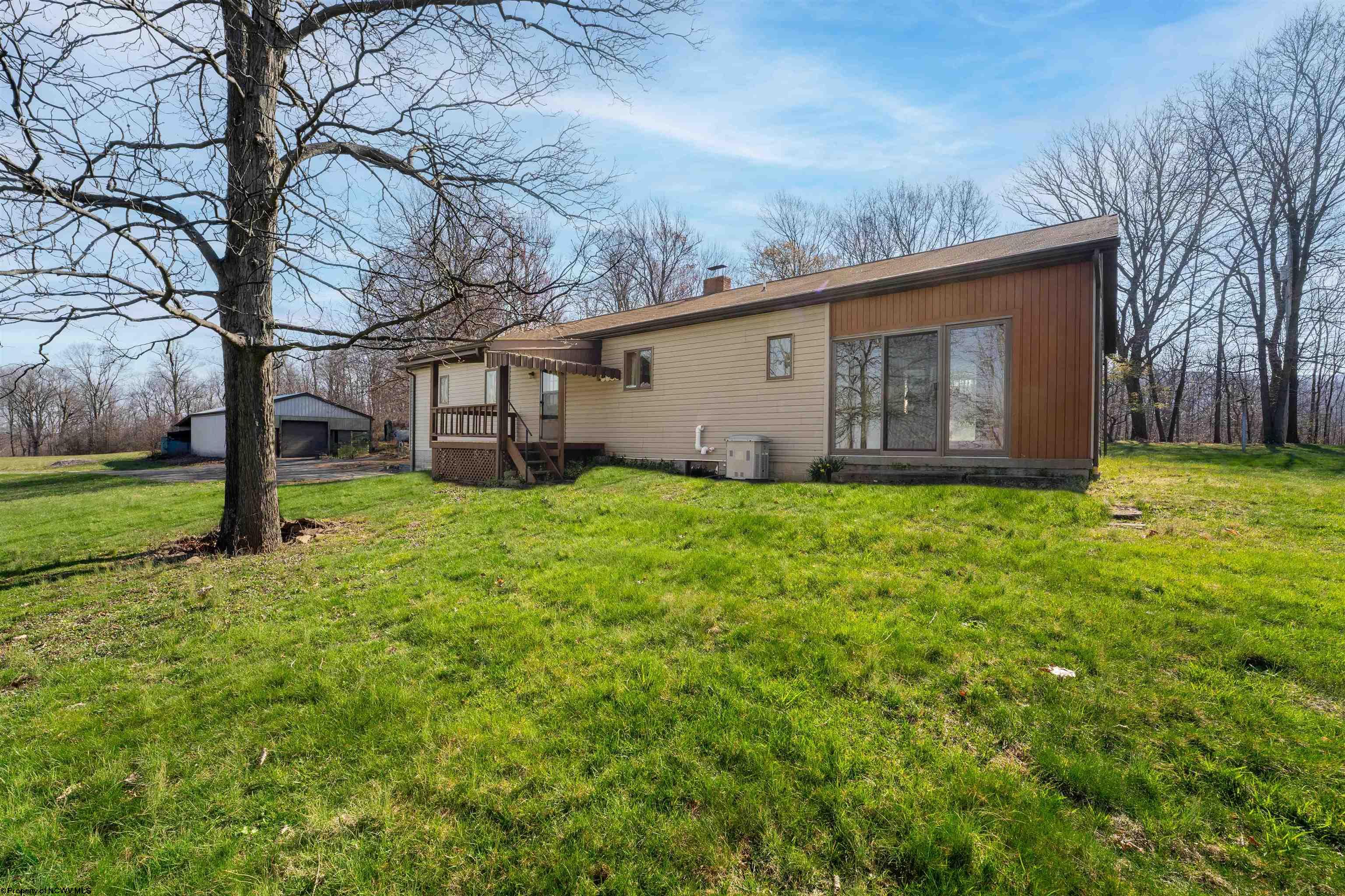 Smithfield, Pennsylvania 15478, United States, 3 Bedrooms Bedrooms, ,2 BathroomsBathrooms,Residential,Pending,61050