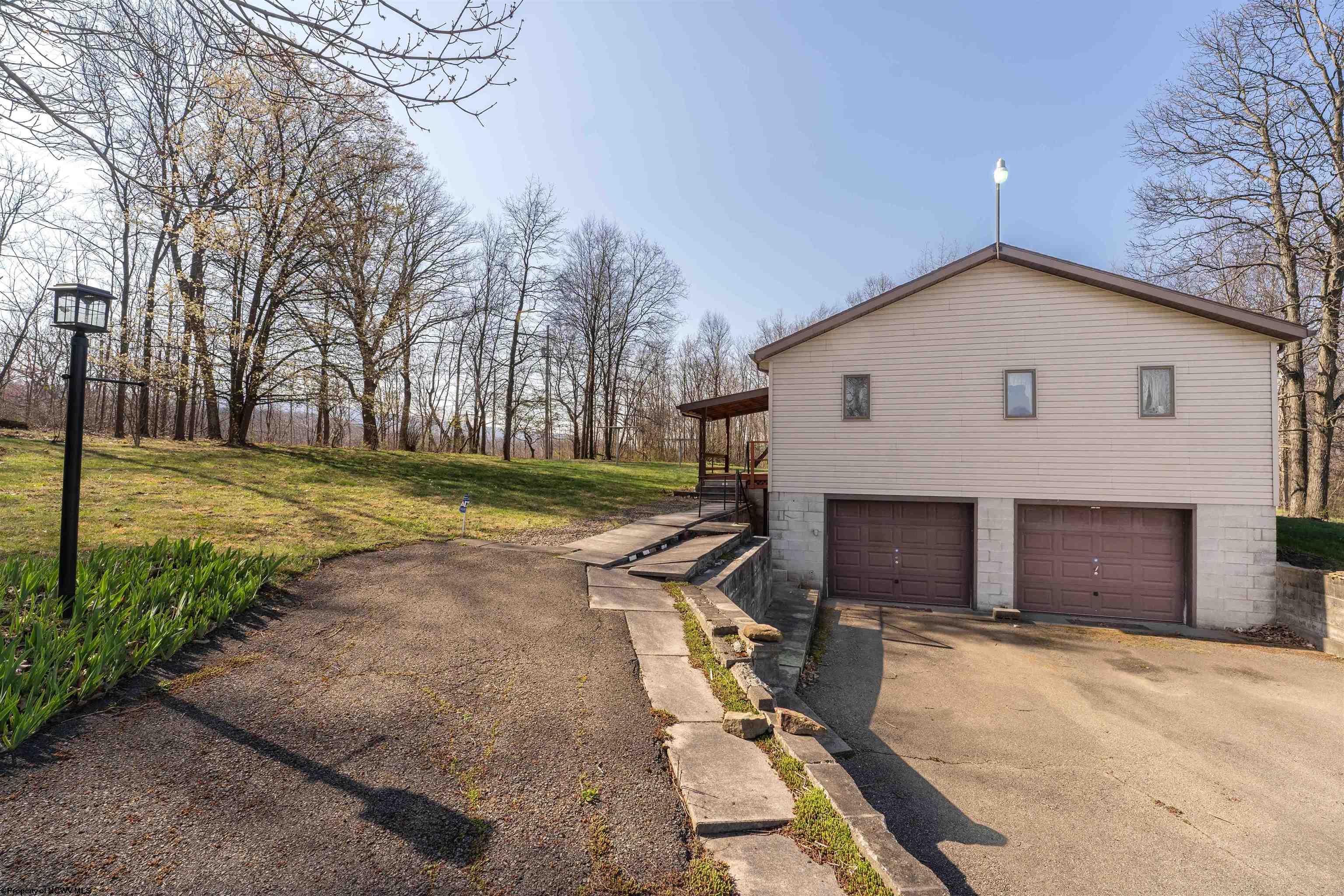 Smithfield, Pennsylvania 15478, United States, 3 Bedrooms Bedrooms, ,2 BathroomsBathrooms,Residential,Pending,61050