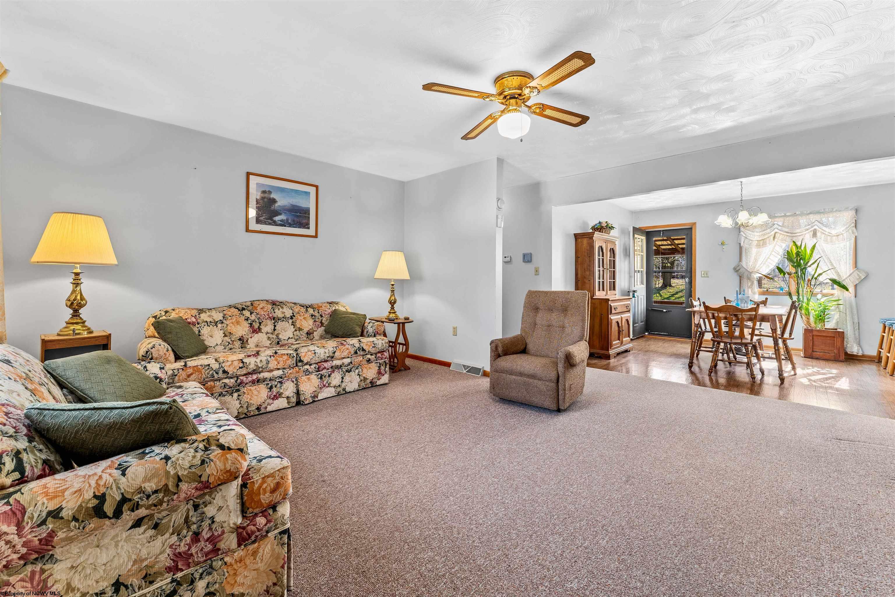 Smithfield, Pennsylvania 15478, United States, 3 Bedrooms Bedrooms, ,2 BathroomsBathrooms,Residential,Pending,61050