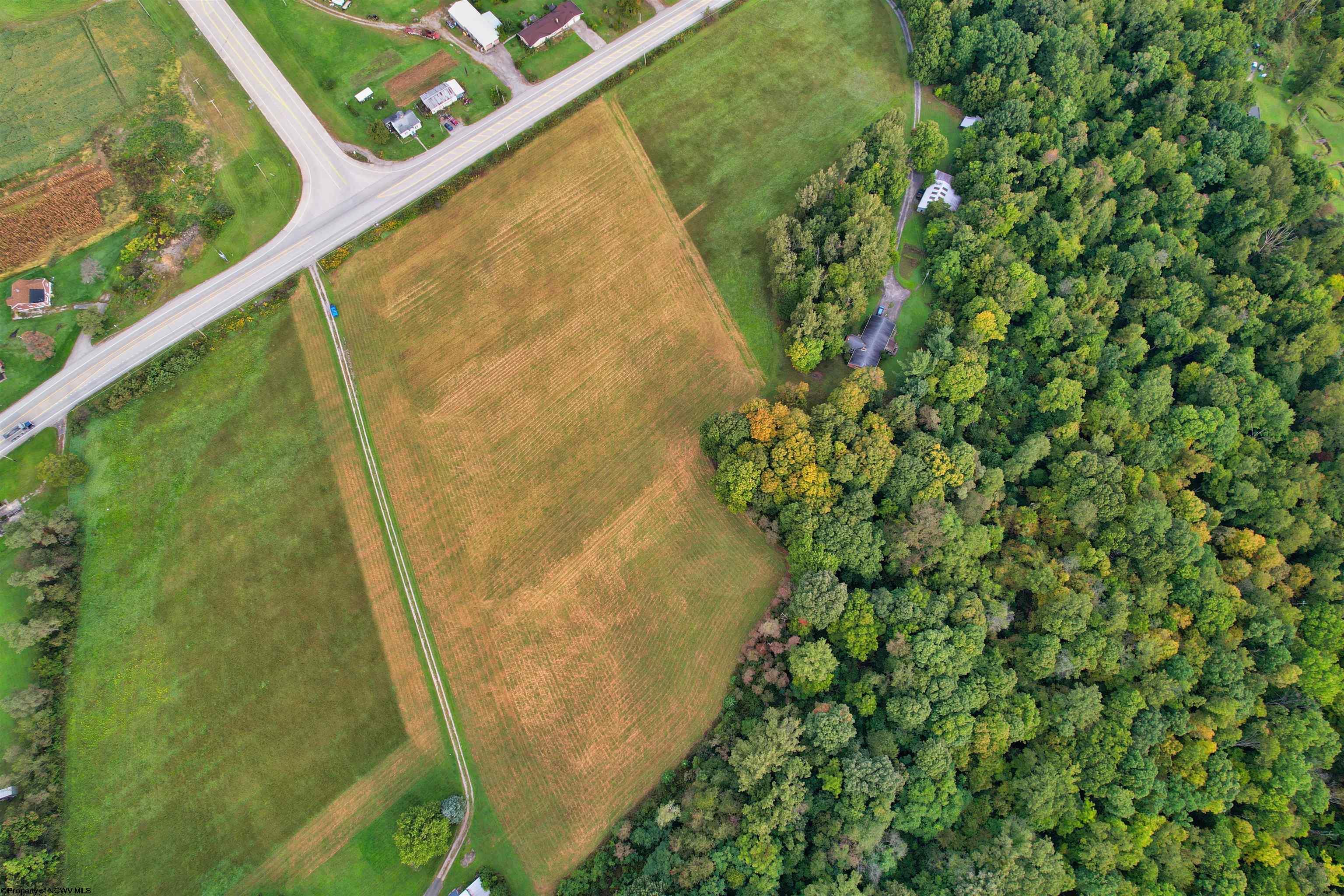 Smithfield, Pennsylvania 15478, United States, 3 Bedrooms Bedrooms, ,2 BathroomsBathrooms,Residential,Pending,61050