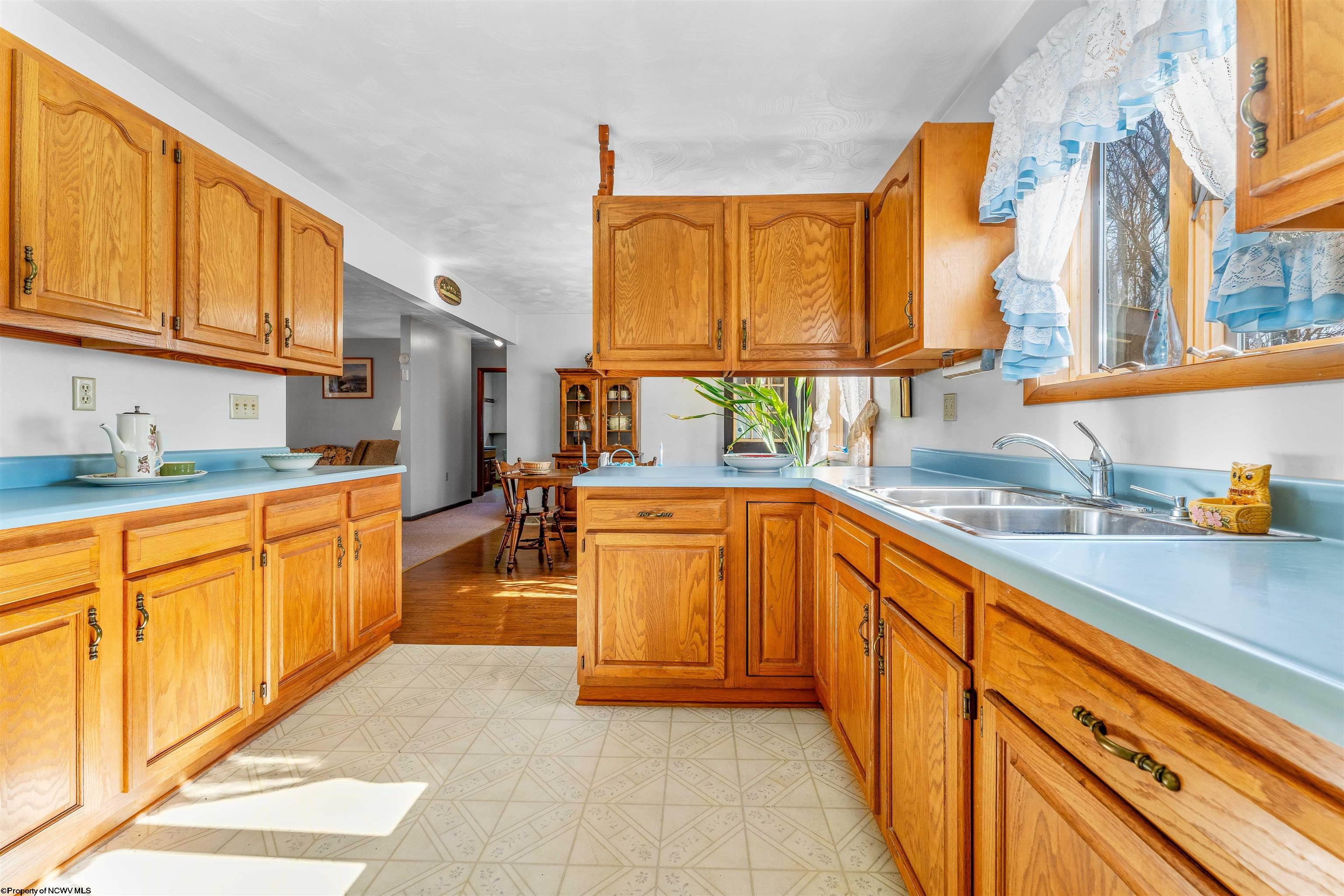 Smithfield, Pennsylvania 15478, United States, 3 Bedrooms Bedrooms, ,2 BathroomsBathrooms,Residential,Pending,61050