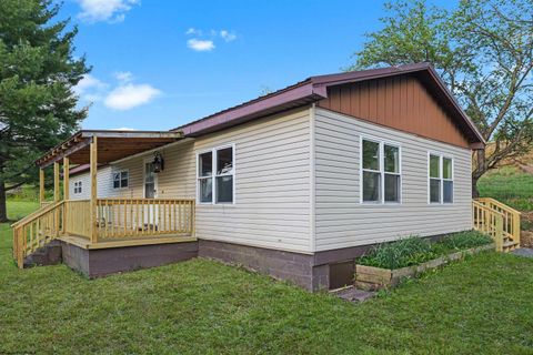 Photo of 310 Sanders Street, Terra Alta, WV 26764 (MLS # 10164605)