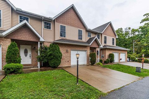 Photo of 4 Palmetto Drive, Morgantown, WV 26508 (MLS # 10162597)