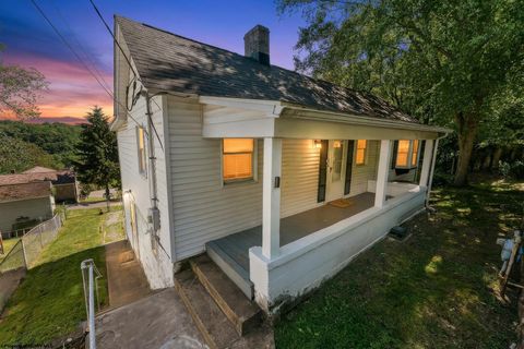 Photo of 1168 Richwood Avenue, Morgantown, WV 26505 (MLS # 10165155)