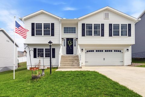 Photo of 303 Wyatts Way, Morgantown, WV 26508 (MLS # 10164028)
