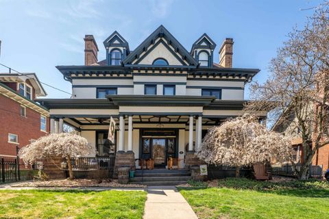 Photo of 220 Park Street, Morgantown, WV 26501 (MLS # 10163979)