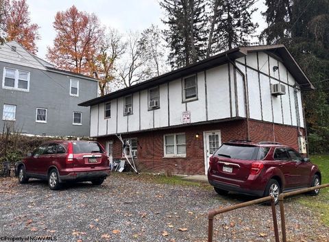 Photo of 130 Cornell Avenue, Morgantown, WV 26505 (MLS # 10163513)