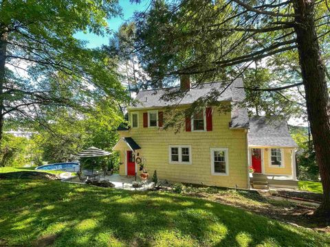 Photo of 11 Sunset Drive, Fairmont, WV 26554 (MLS # 10164824)