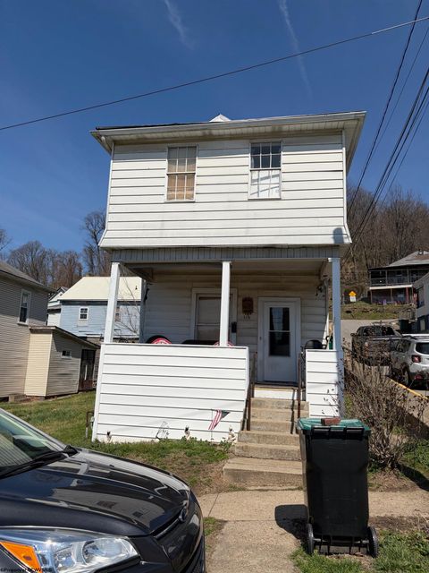 Photo of 116 GRANT Street, Clarksburg, WV 26301 (MLS # 10163918)