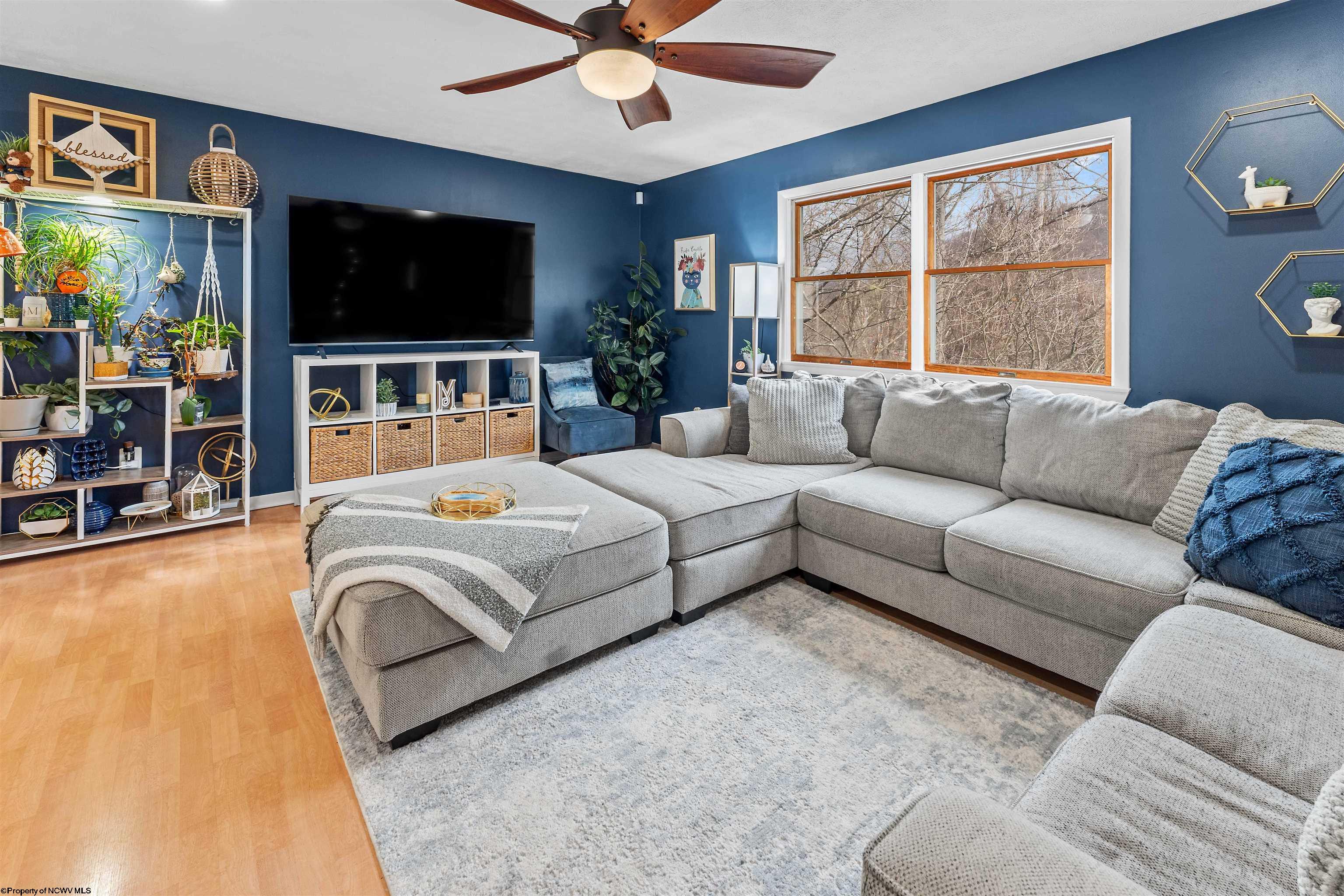 Morgantown, West Virginia 26505, United States, 3 Bedrooms Bedrooms, ,3 BathroomsBathrooms,Residential,Contingent,8519