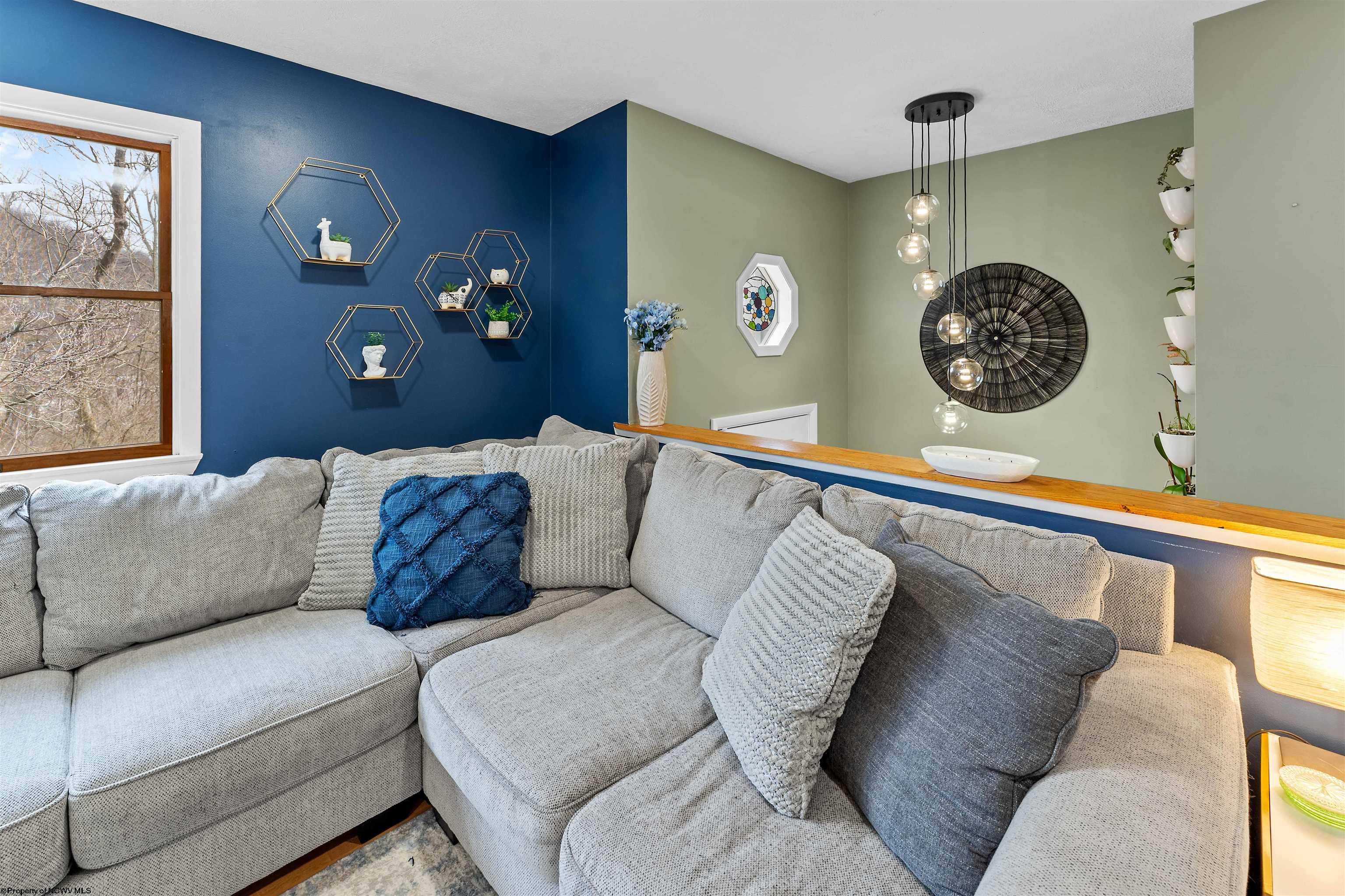 Morgantown, West Virginia 26505, United States, 3 Bedrooms Bedrooms, ,3 BathroomsBathrooms,Residential,Contingent,8519