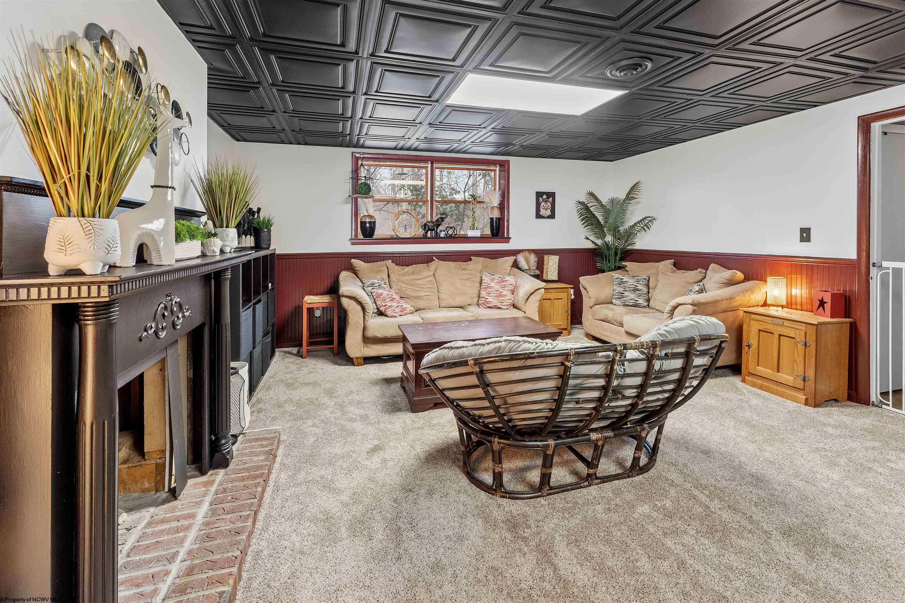 Morgantown, West Virginia 26505, United States, 3 Bedrooms Bedrooms, ,3 BathroomsBathrooms,Residential,Contingent,8519