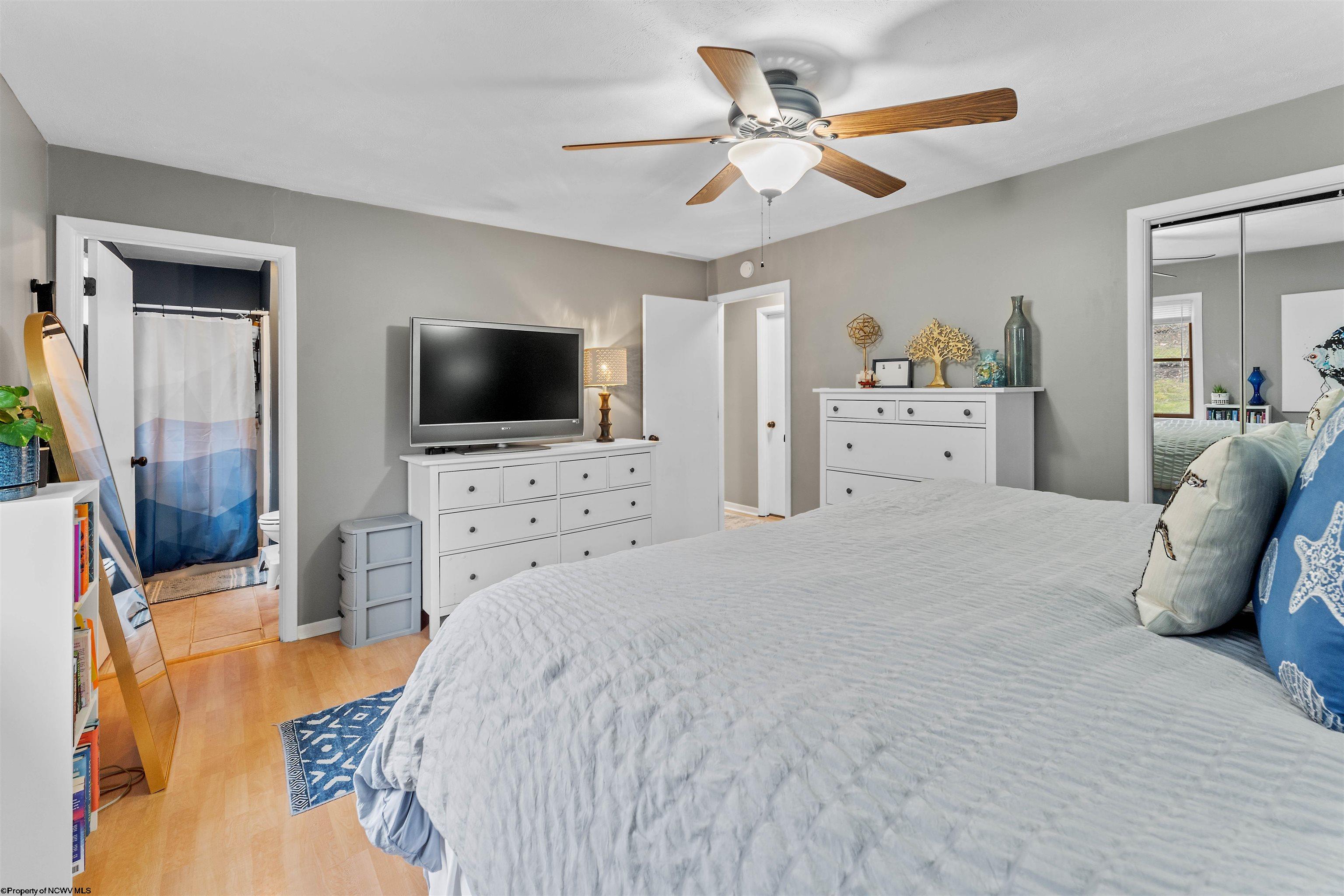 Morgantown, West Virginia 26505, United States, 3 Bedrooms Bedrooms, ,3 BathroomsBathrooms,Residential,Contingent,8519