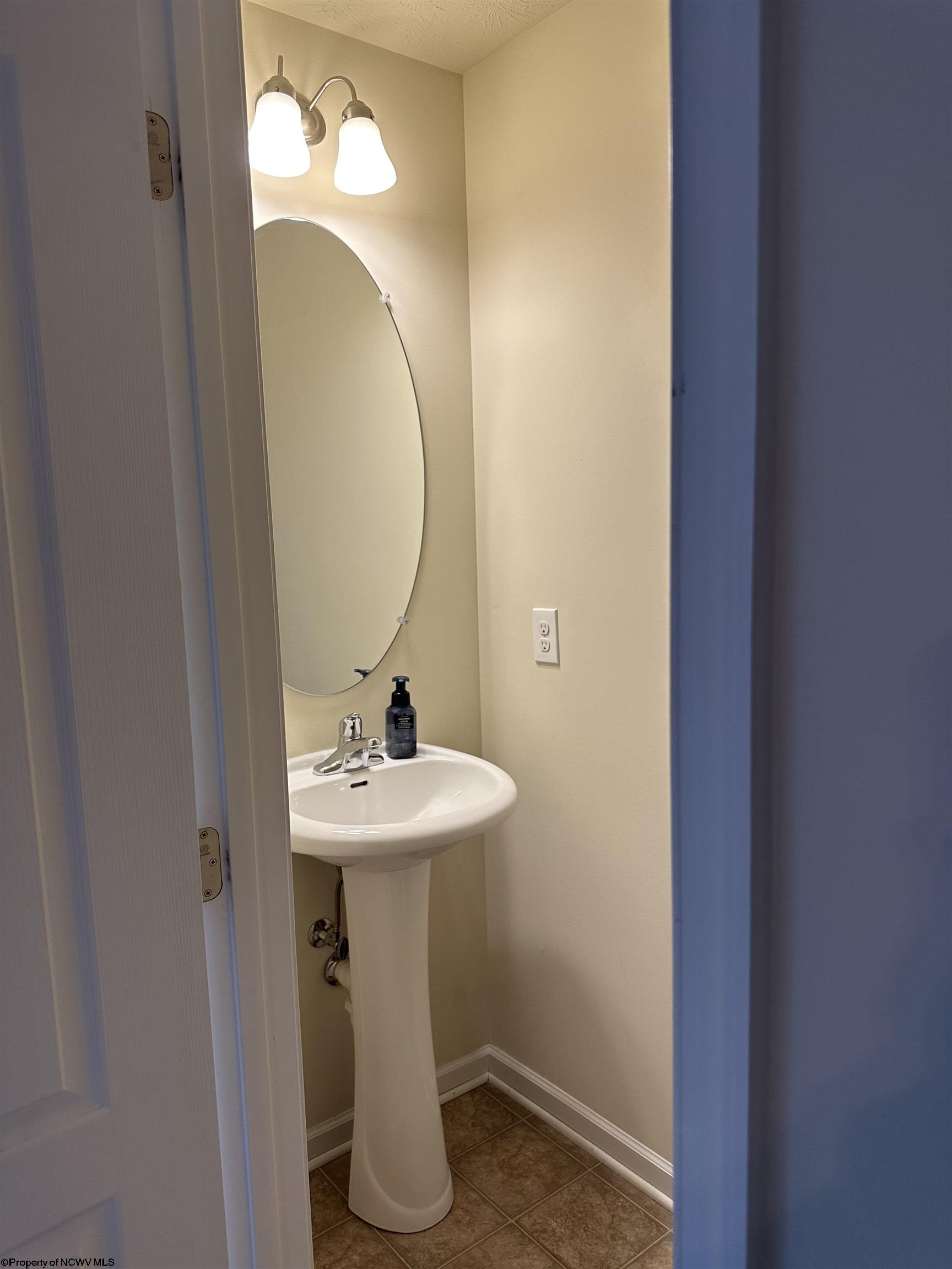 Photo 11 of 25 of 255 Birds Eye View Drive townhome
