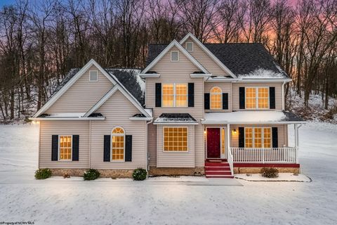 Photo of 137 Thistledown Lane, Morgantown, WV 26508 (MLS # 10163480)