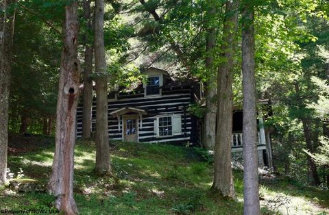 Photo of 1646 Lake Floyd Circle, Bristol, WV 26426 (MLS # 10160527)