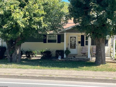 Photo of 908 N Main Avenue, Weston, WV 26452 (MLS # 10161674)