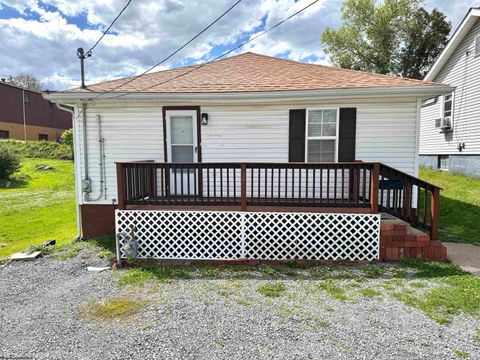 Photo of 617 Virginia Avenue, Fairmont, WV 26554 (MLS # 10164779)