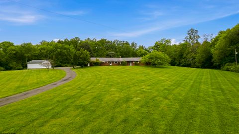 Photo of 144 Sunset Drive, Grafton, WV 26354 (MLS # 10164796)