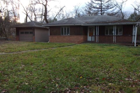 Photo of 32 Cleveland Street, Westover, WV 26501 (MLS # 10162625)