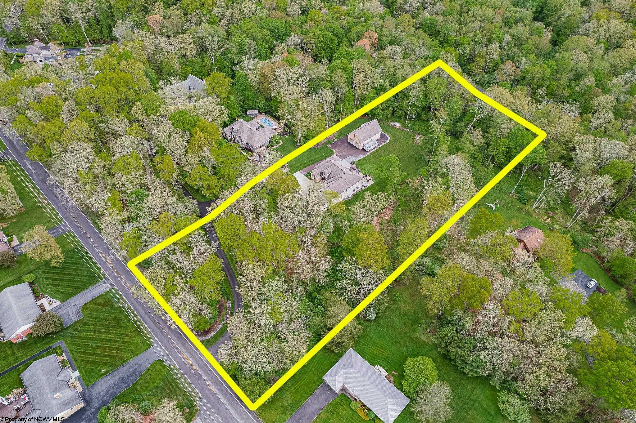 Oakland, Maryland 21550, United States, 5 Bedrooms Bedrooms, ,5 BathroomsBathrooms,Residential,Contingent,42466