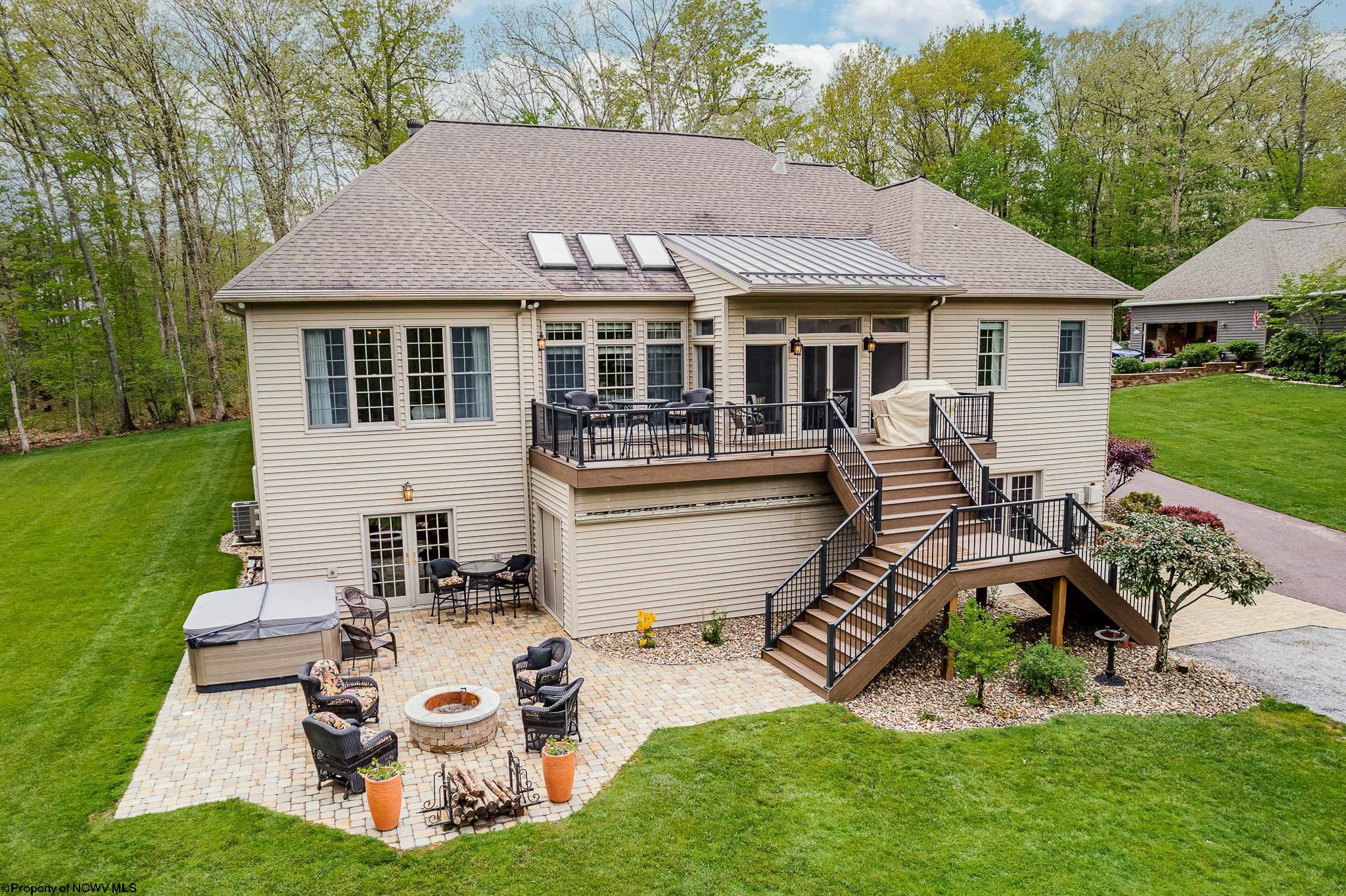 Oakland, Maryland 21550, United States, 5 Bedrooms Bedrooms, ,5 BathroomsBathrooms,Residential,Contingent,42466