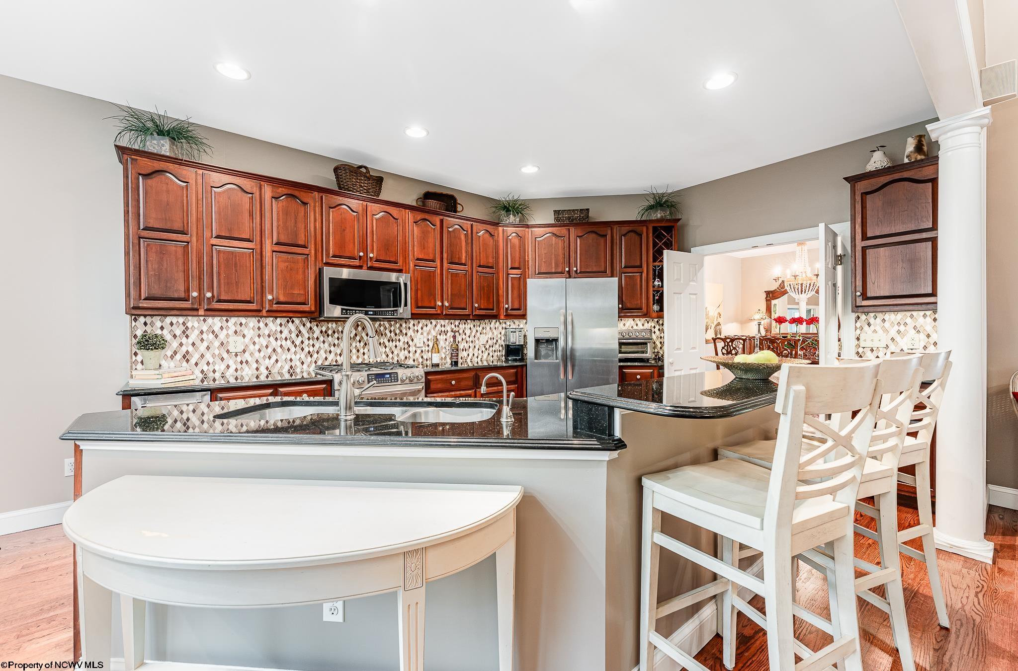 Oakland, Maryland 21550, United States, 5 Bedrooms Bedrooms, ,5 BathroomsBathrooms,Residential,Contingent,42466