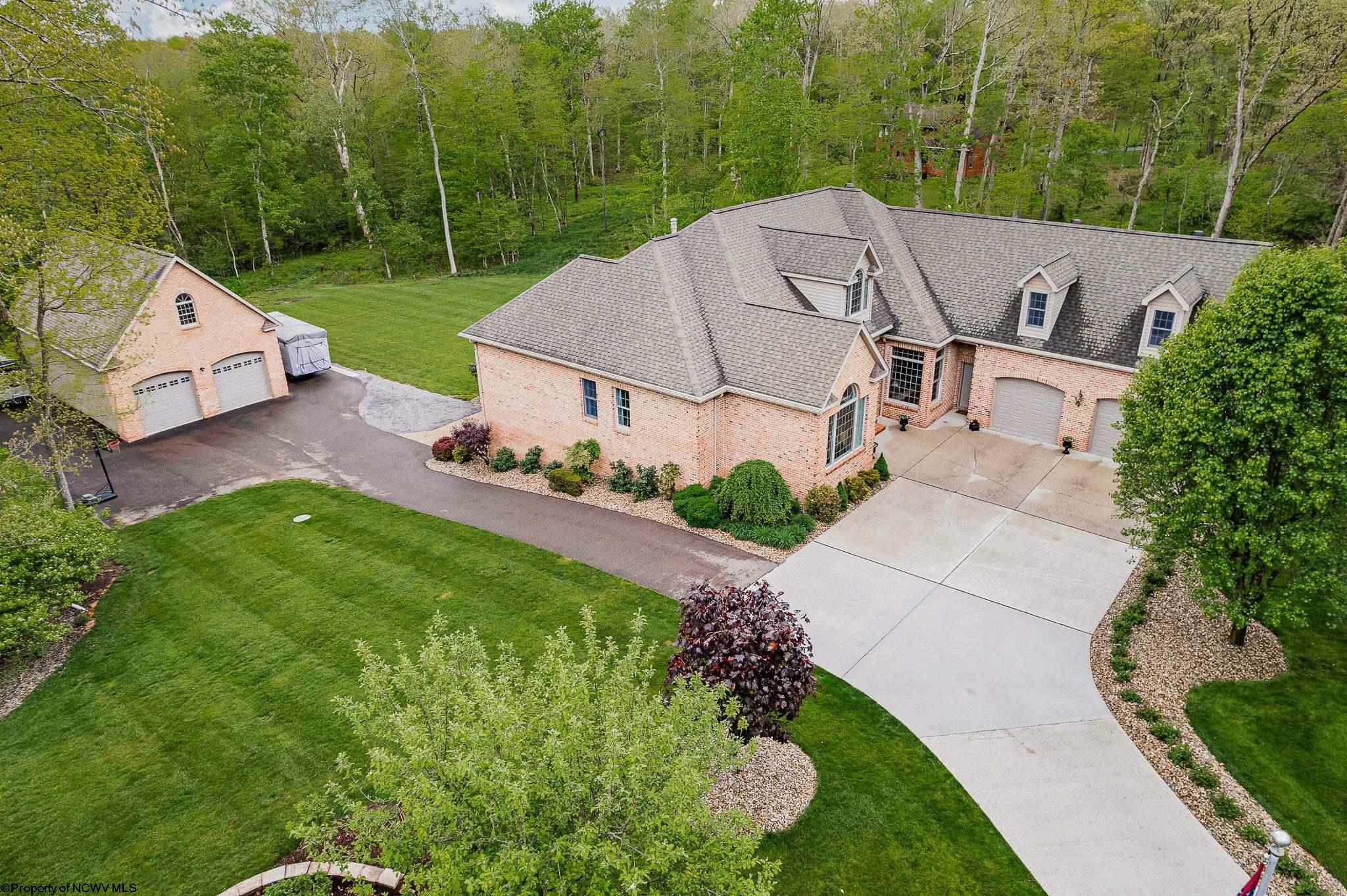 Oakland, Maryland 21550, United States, 5 Bedrooms Bedrooms, ,5 BathroomsBathrooms,Residential,Contingent,42466