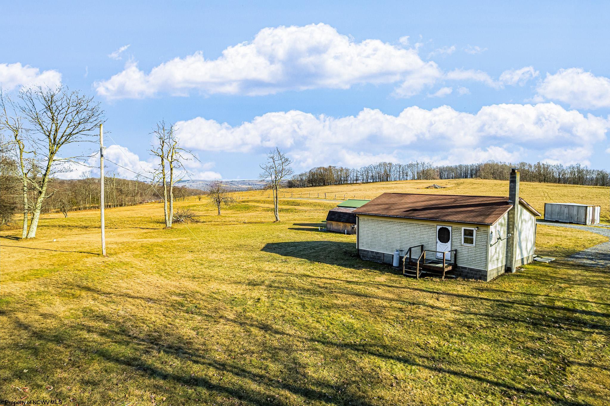 Oakland, Maryland 21550, United States, 2 Bedrooms Bedrooms, ,1 BathroomBathrooms,Residential,Active,21991